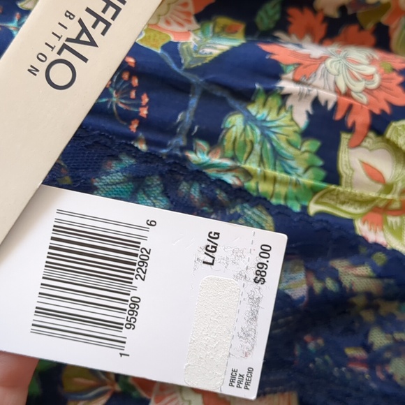 Top - Picture 3 of 6